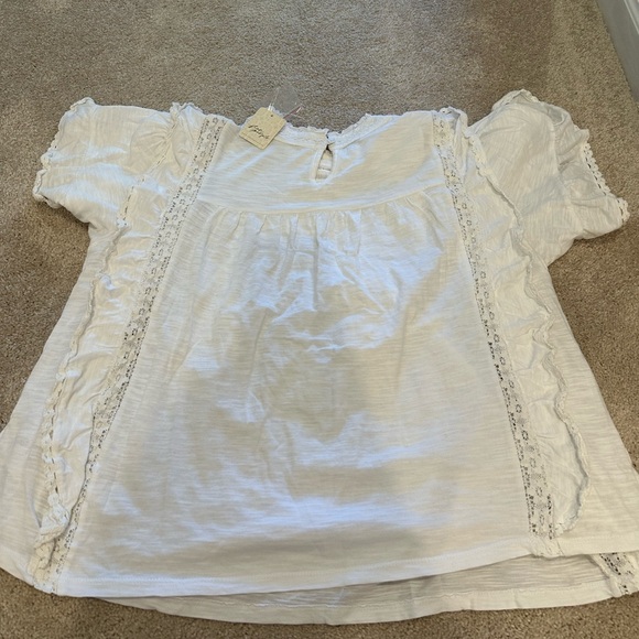 Free People Le Femme Ivory Ruffled Short Sleeve Tee L NWT - Picture 6 of 6
